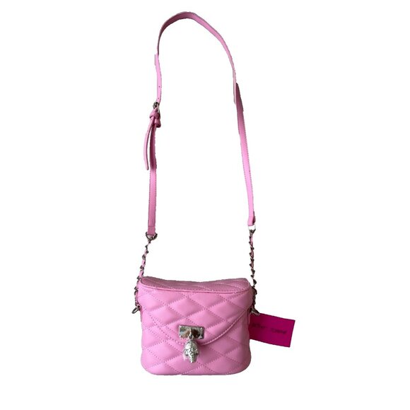 Betsey Johnson XOVIOLA Viola Skull Crossbody Purse Quilt Bag Skull Pink - Picture 1 of 4